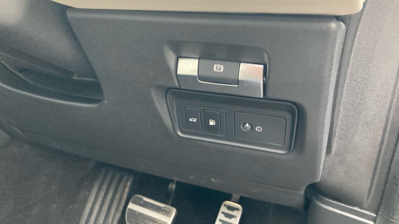 Land Rover Discovery Sport 1.5 P300e R-Dynamic HSE 5dr Auto [5 Seat] Station Wagon